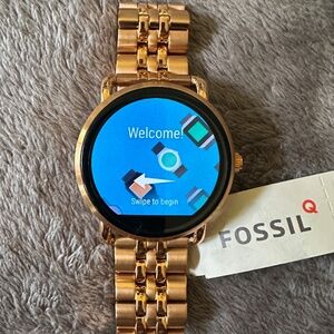 NEW! FOSSIL WANDER SMARTWATCH